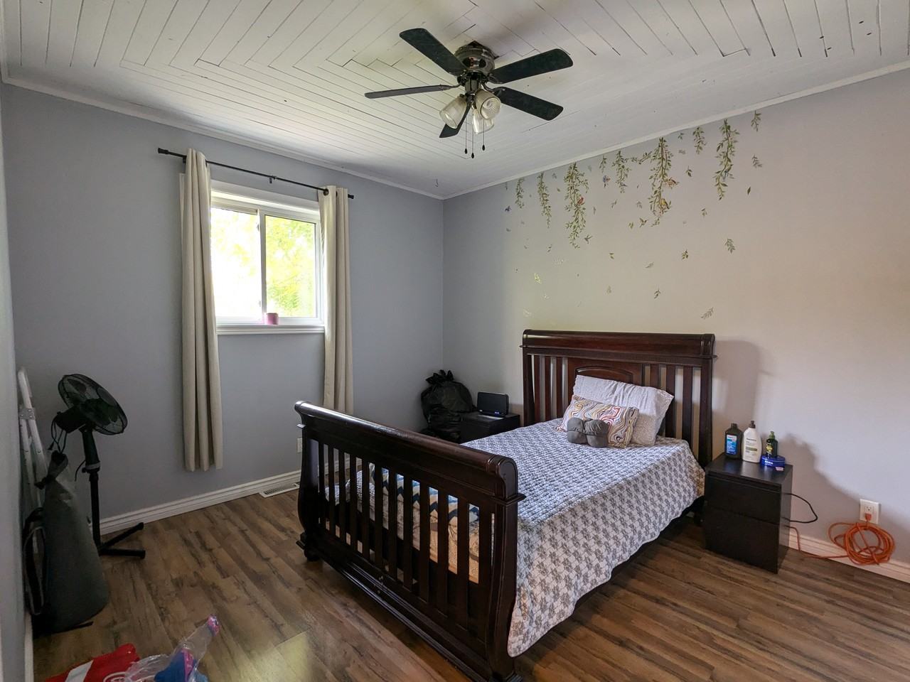 197 Charlotte Street South - Photo 7 of 15
