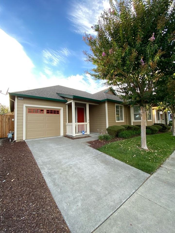 1743 Waltzer Rd - Photo 2 of 20
