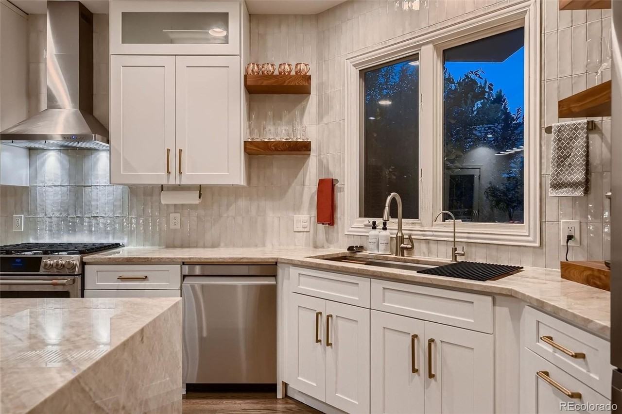 66 Blue Heron Ln - Photo 2 of 47