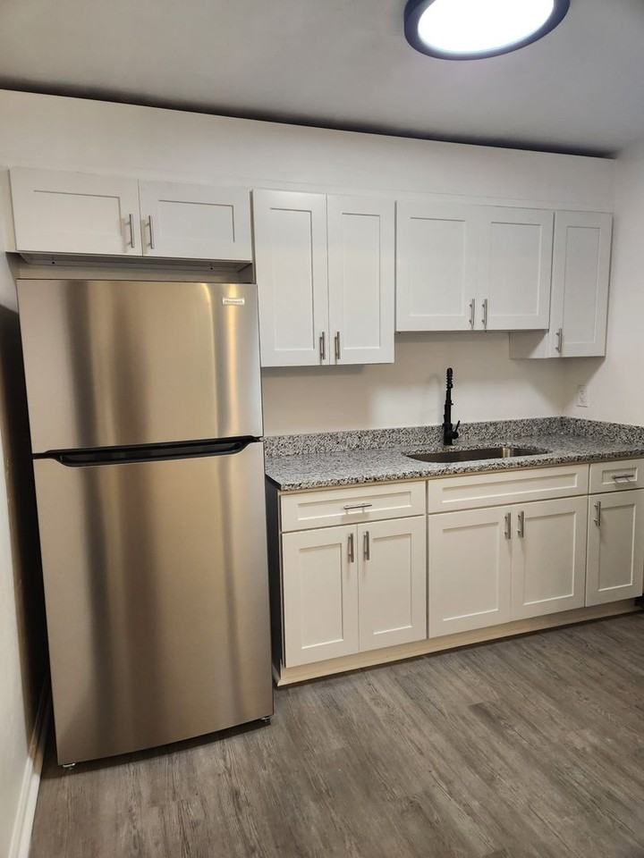 716 Cavalier Blvd - Photo 6 of 11