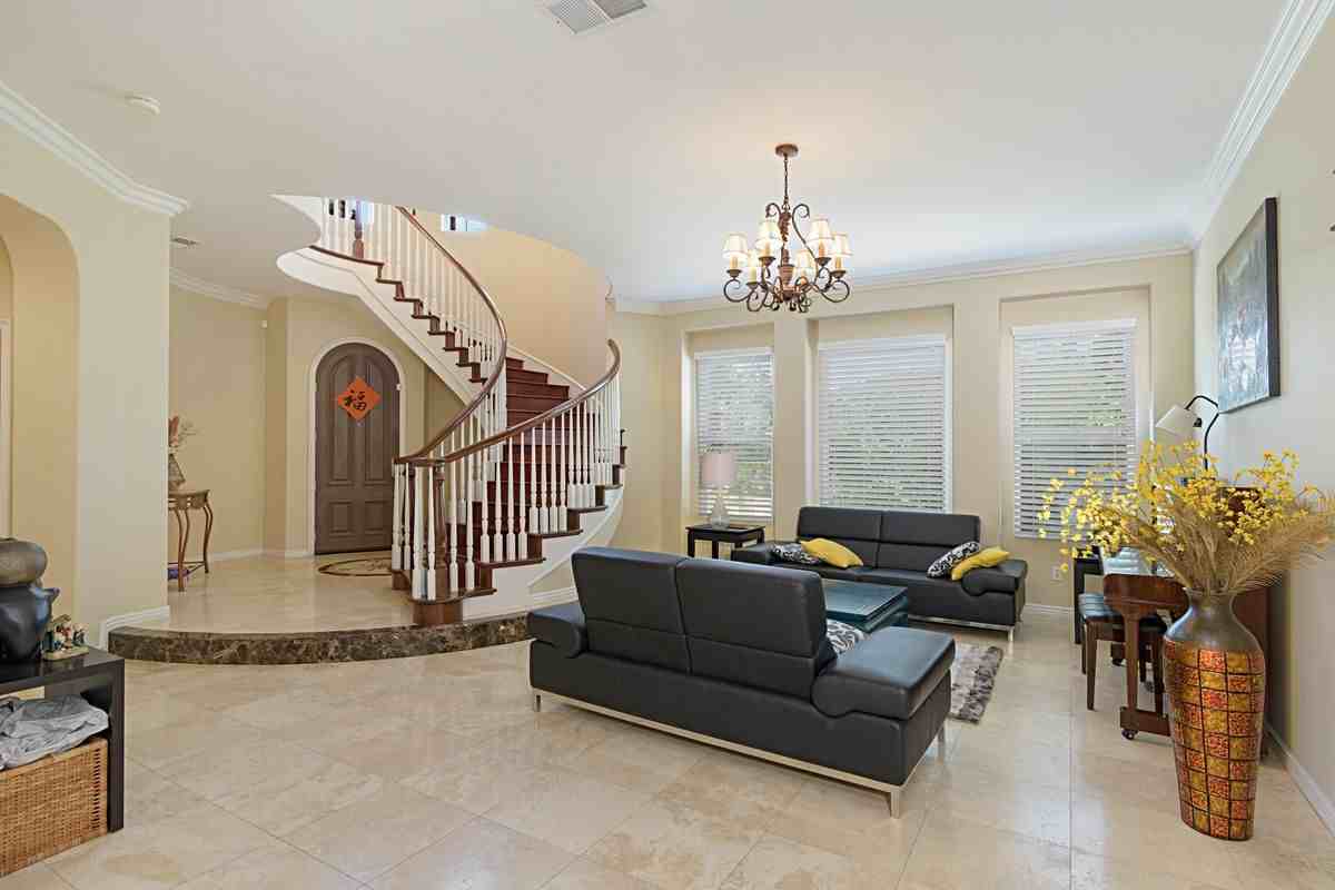 13443 Moreton Gln - Photo 5 of 25