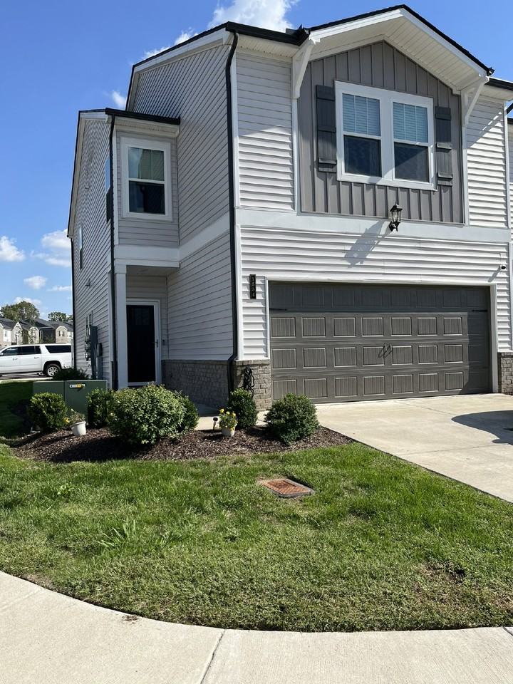 1554 Olympic Ln - Photo 2 of 21