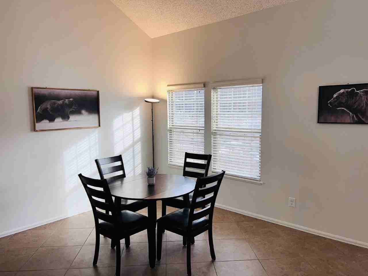 754 Crown Point Dr - Photo 5 of 18