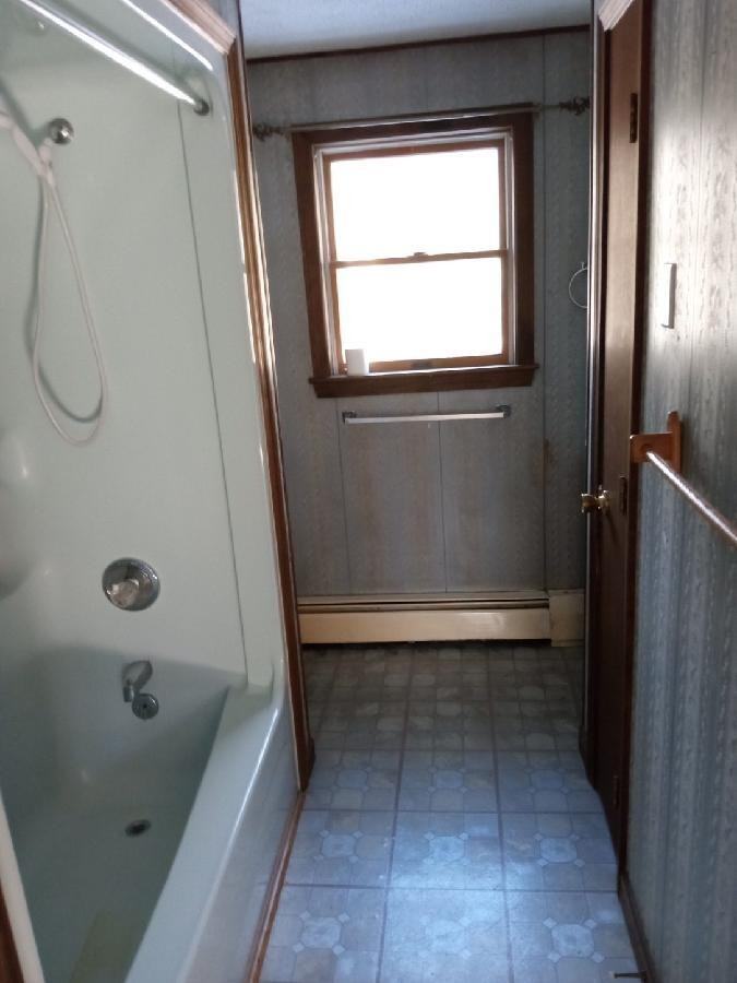 32 Roderick Rd - Photo 3 of 10