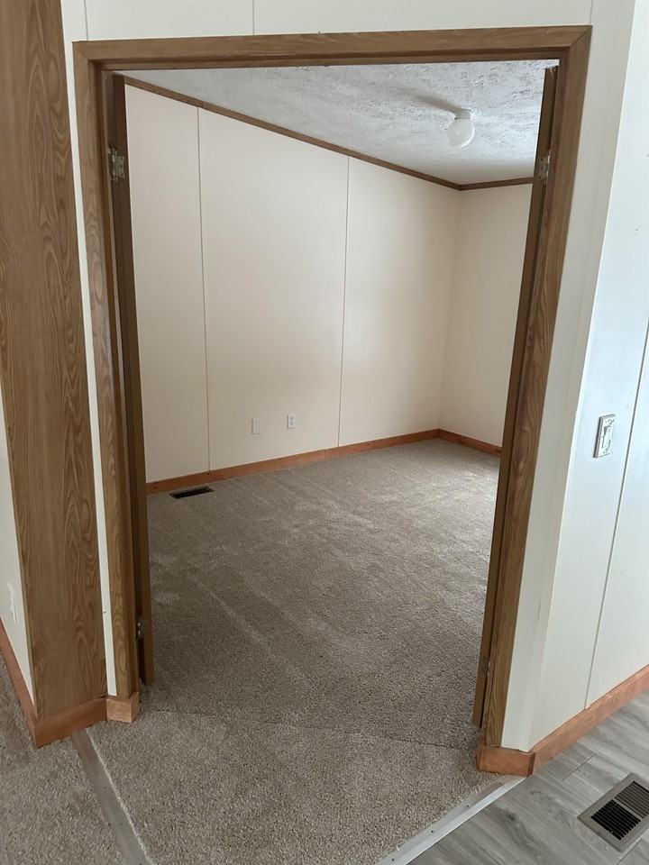 21 Shady Brook Dr - Photo 2 of 3