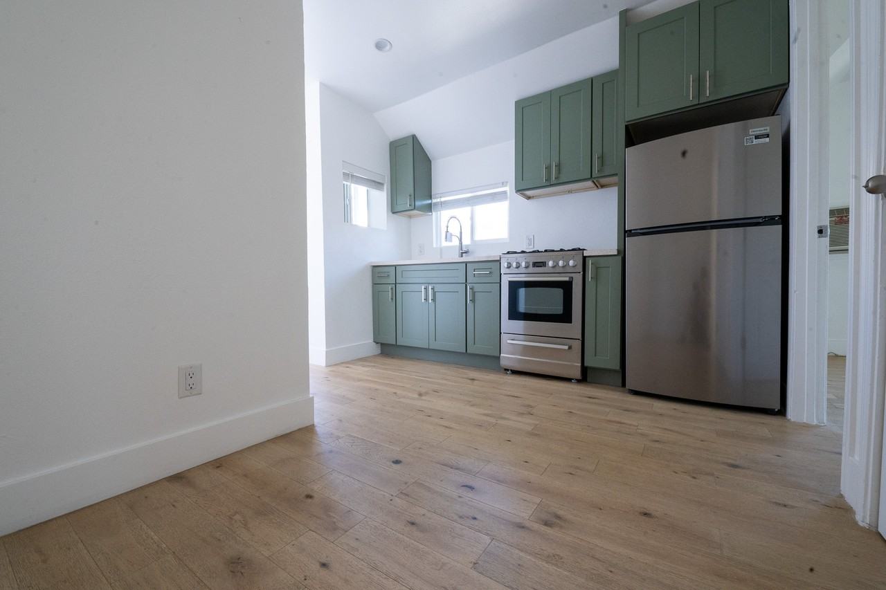 117 South Bixel Street 1 - Photo 2 of 5