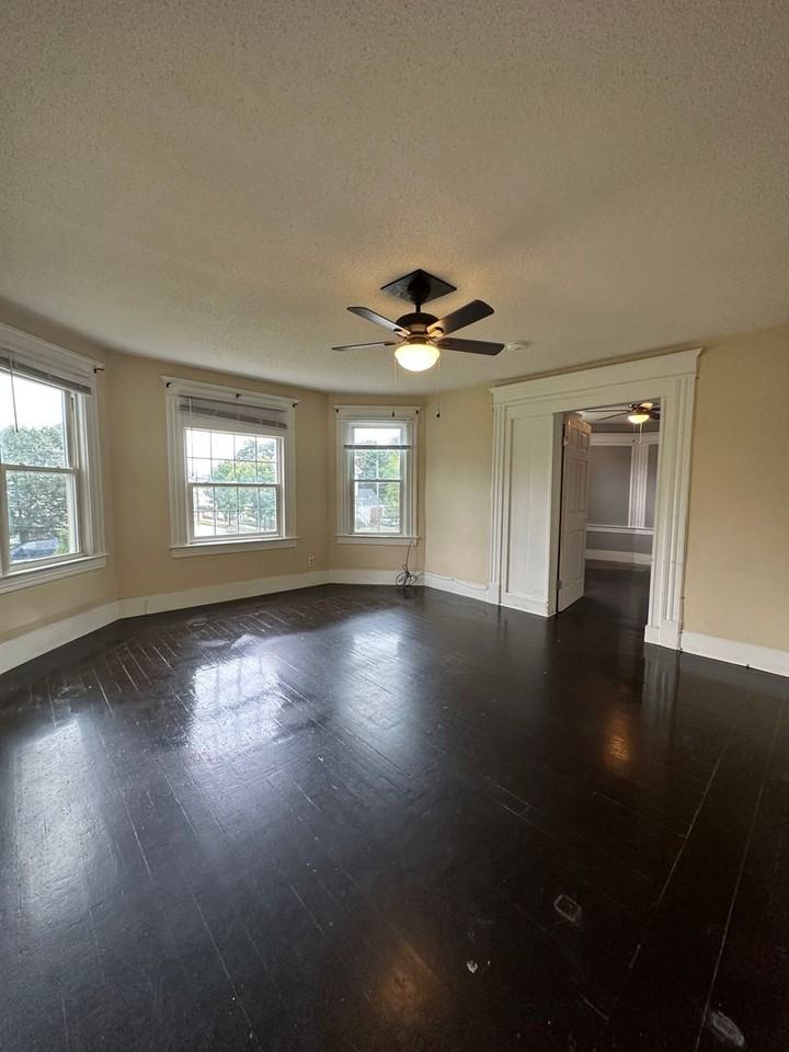 581-583 Union Street - Photo 2 of 20