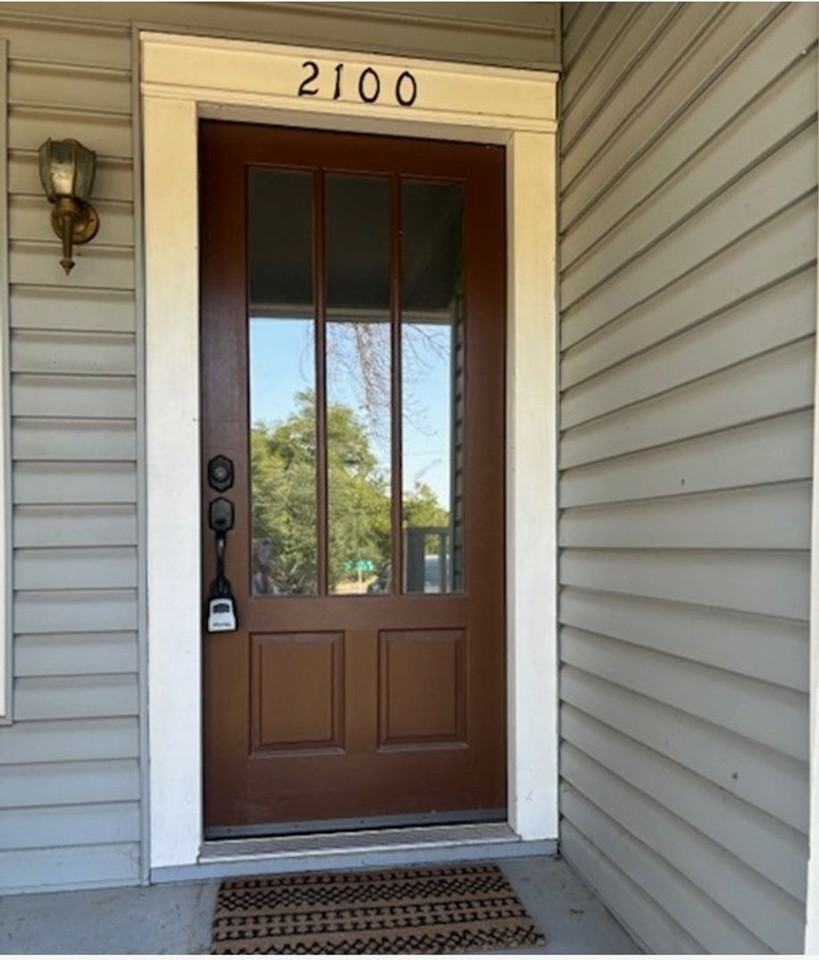 2100 W Lotus Ave - Photo 3 of 16