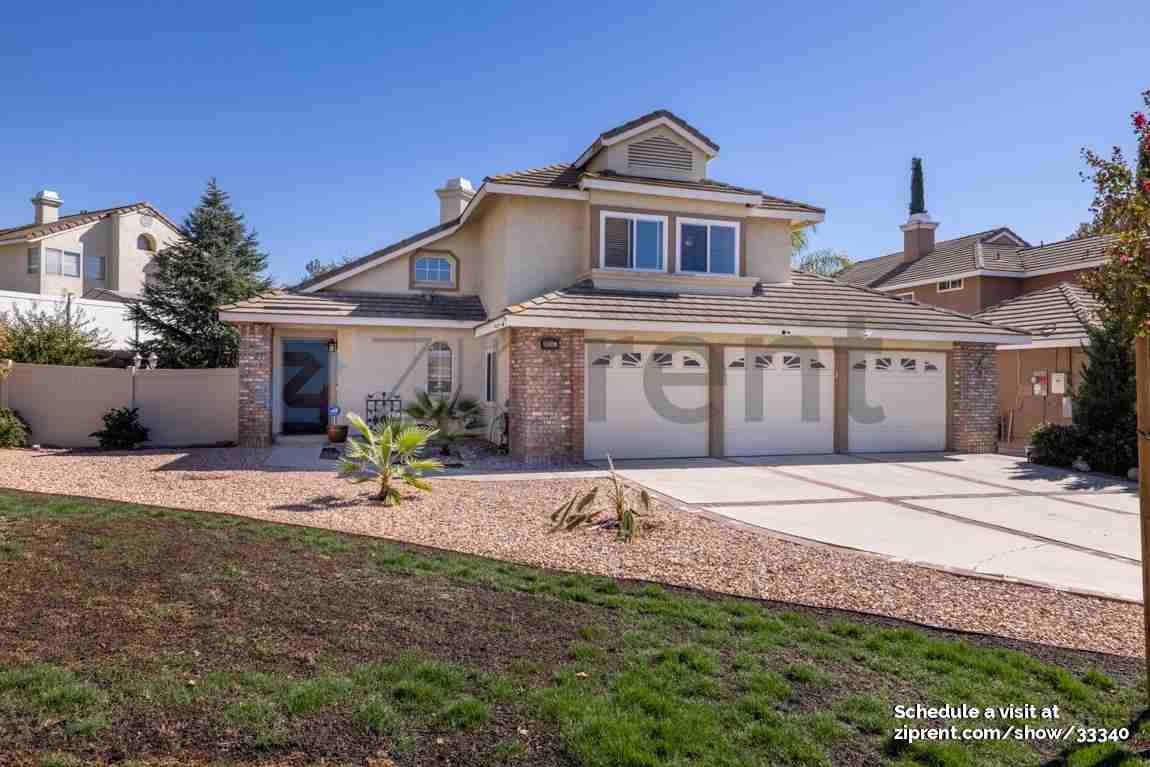 28207 Ajilwood Ct - Photo 4 of 33