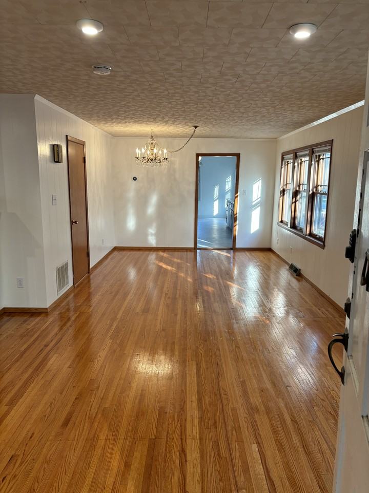 2301 N 10th St #1 - Photo 2 of 13