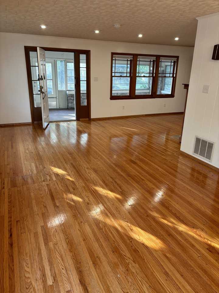 2301 N 10th St #1 - Photo 4 of 13