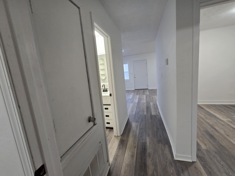 334 Myer Avenue #B - Photo 3 of 9