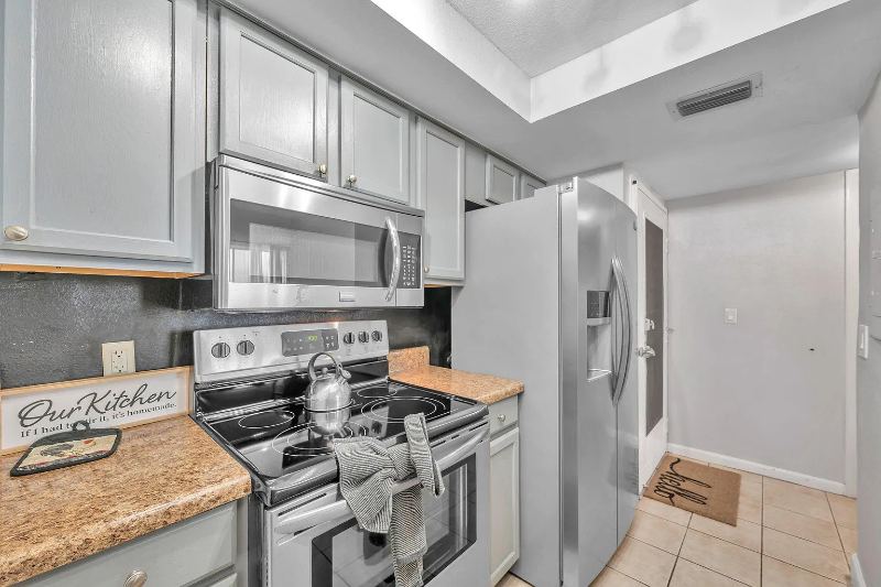 2618 Cove Cay Dr - Photo 5 of 10