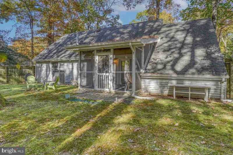 240 Merion Rd - Photo 3 of 17