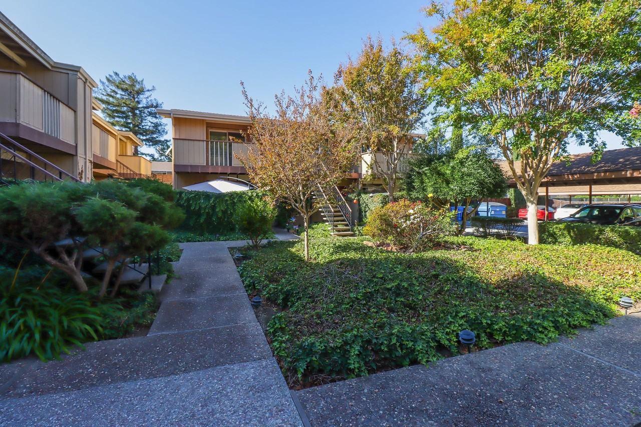 245 W California Ave - Photo 3 of 8