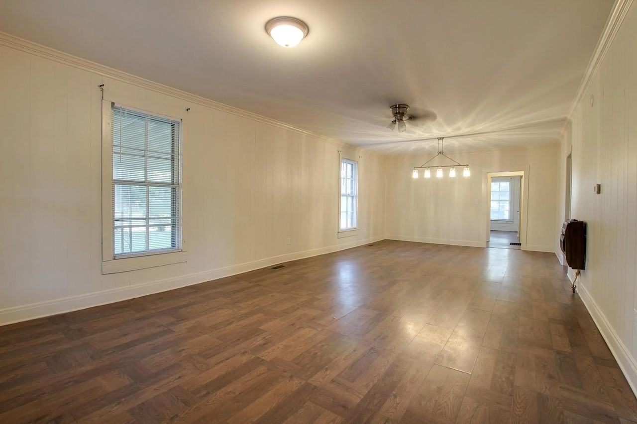 201 Sloss St Ne - Photo 3 of 14