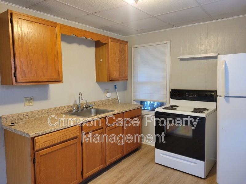 58 Crisman St - Photo 2 of 16