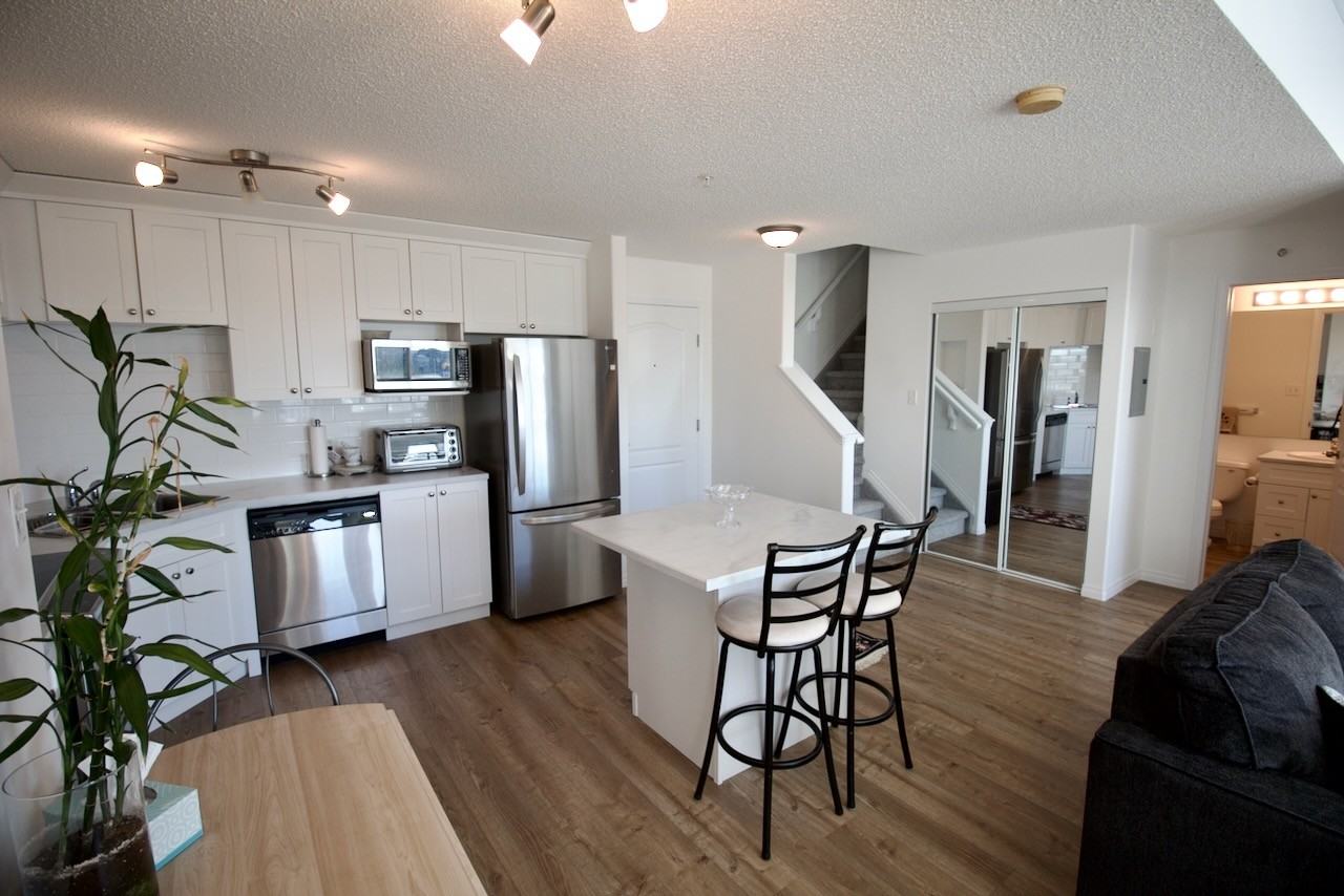 418 199 St Nw - Photo 2 of 38