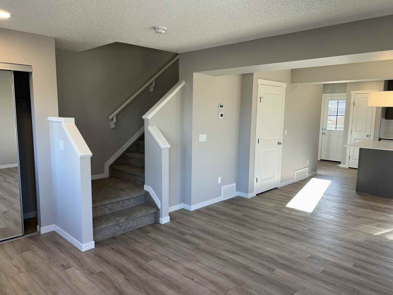 11968 26 Ave Sw Null - Photo 3 of 30