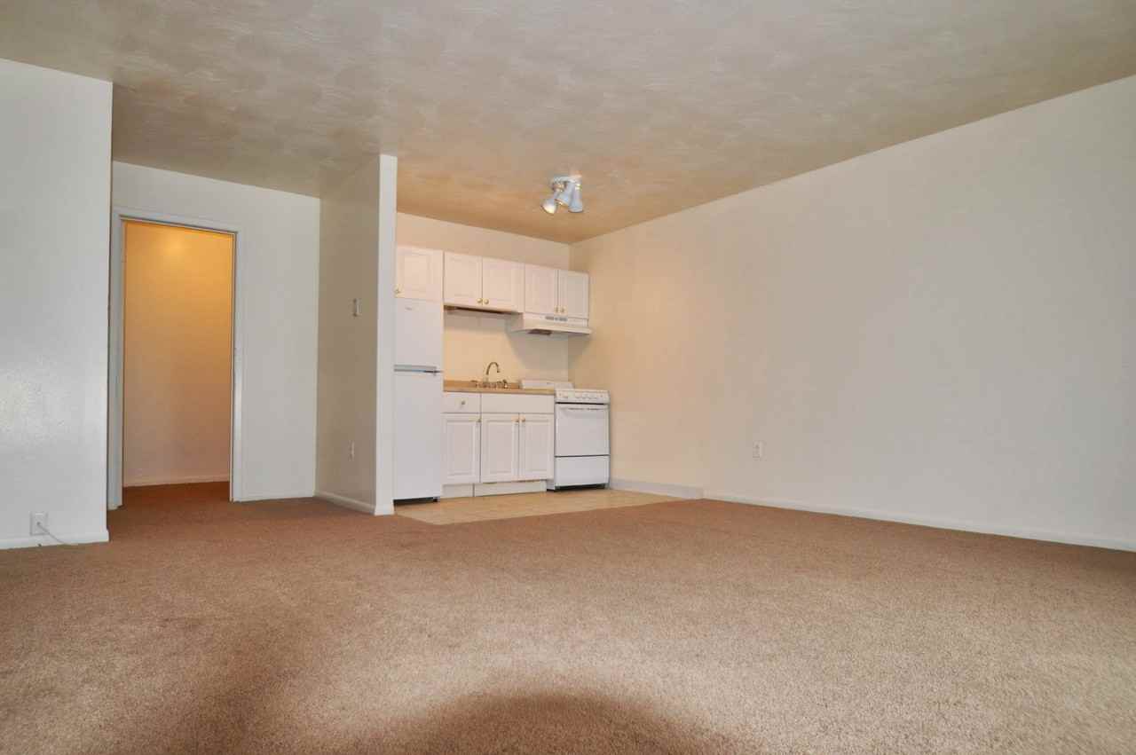 1150 Mount Hope Ave - Photo 7 of 9