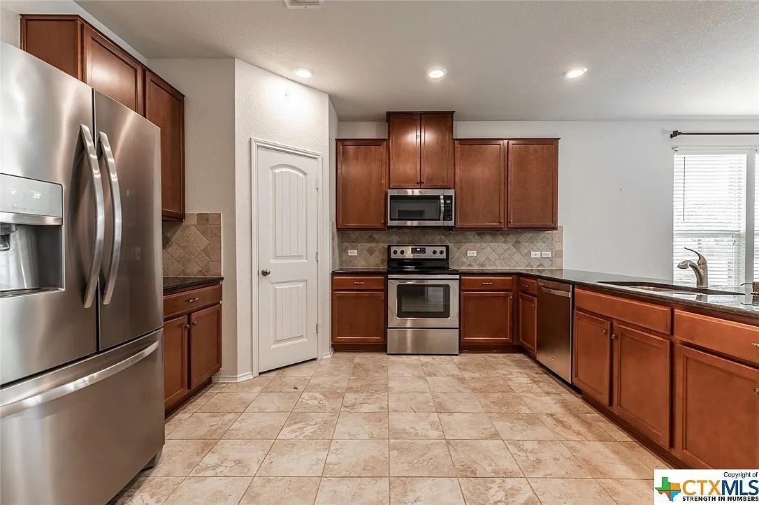 9030 Lonesome Oak Dr - Photo 6 of 22