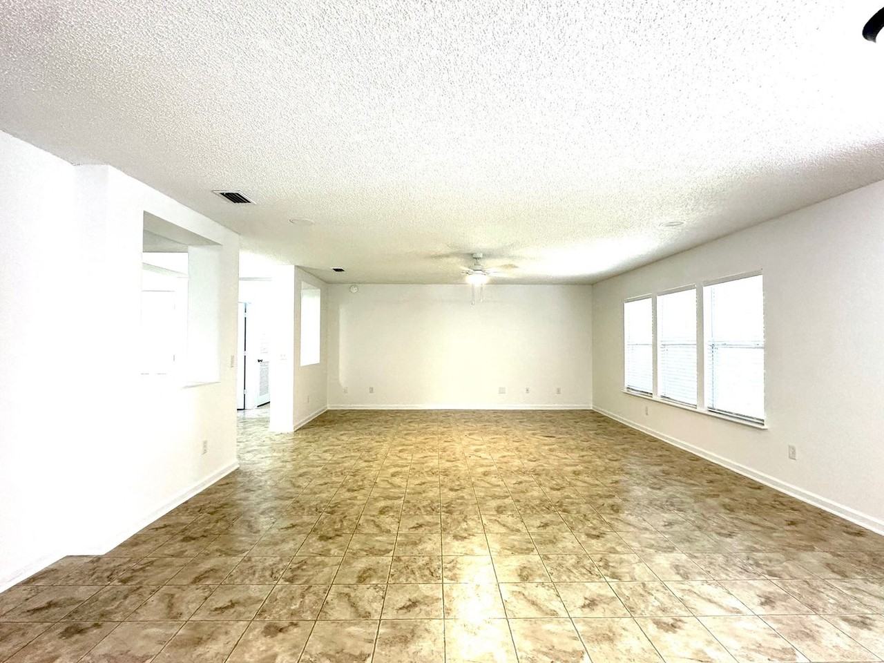 96054 Waterway Court - Photo 4 of 19