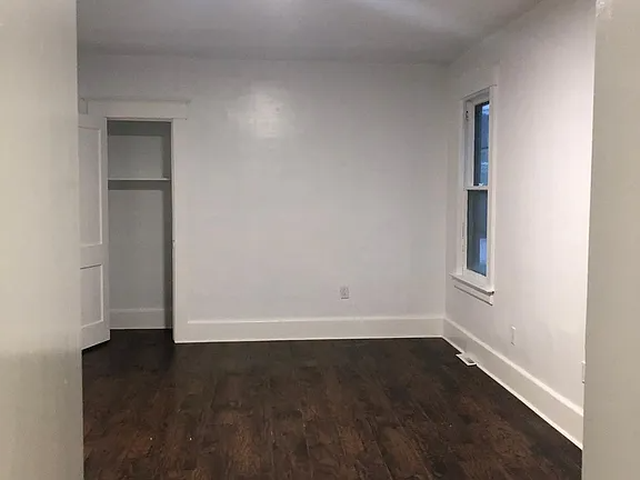 120 Barton Ave #1 - Photo 3 of 18