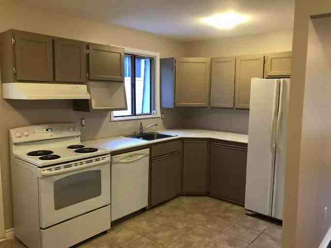 6 Woodgrove Crt - Photo 2 of 9