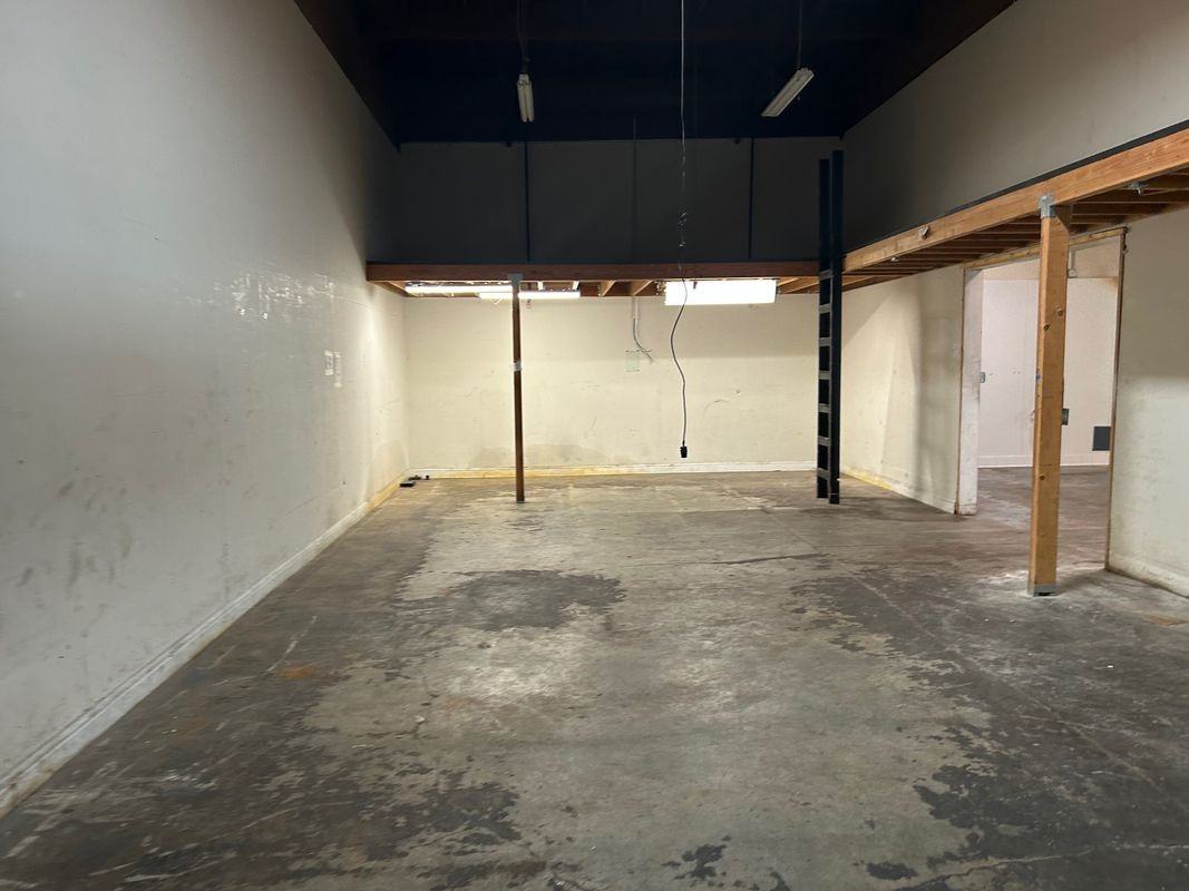 7972 Capwell Dr - Photo 2 of 4