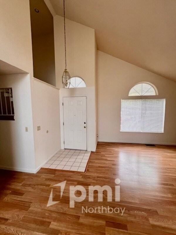 446 Merlot Ln - Photo 2 of 19