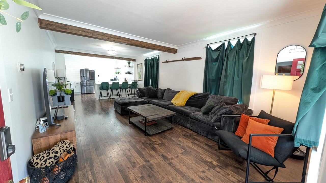 2131 Wetmore Ave - Photo 3 of 27