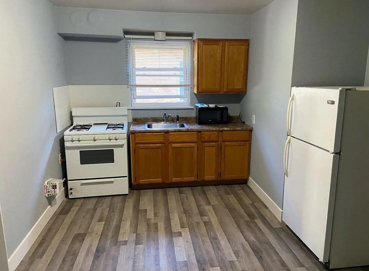 3872 Vine St #4 - Photo 3 of 5