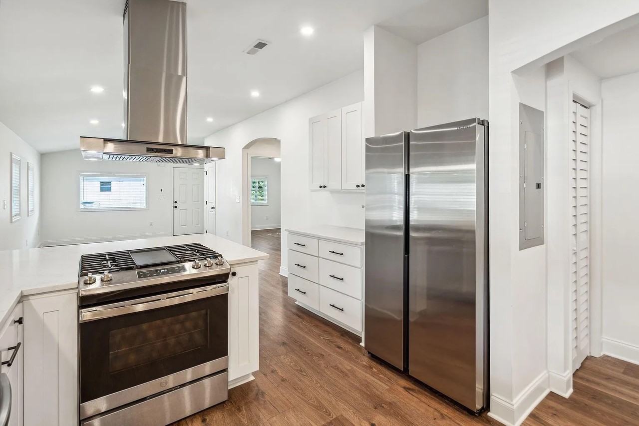1533 Cantwell St #NA - Photo 4 of 13