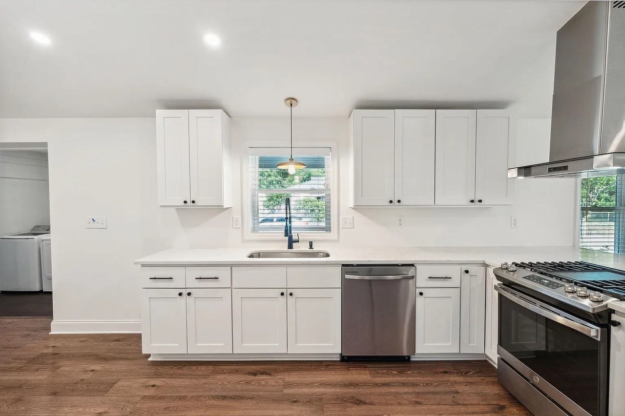 1533 Cantwell St #NA - Photo 5 of 13