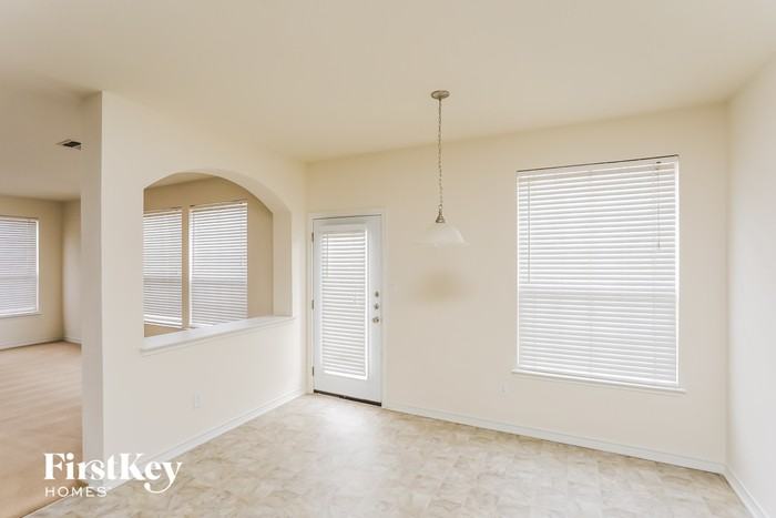 7715 Longbow Ln - Photo 3 of 15