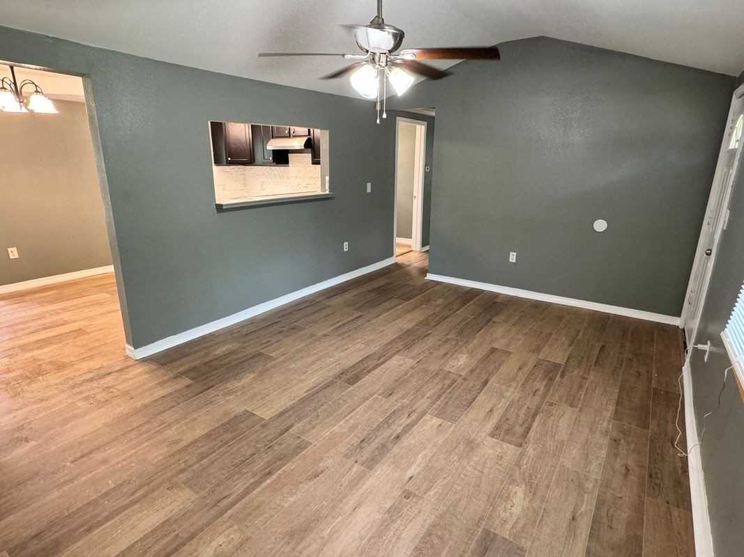 48071 Highway 1065 - Photo 5 of 10