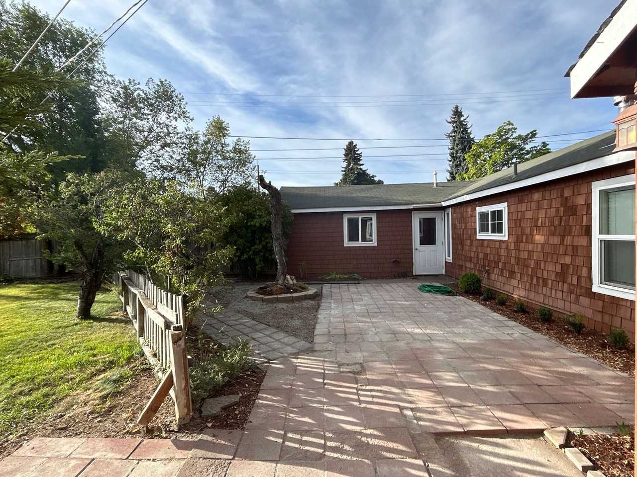 139 Nw 7th St - Photo 3 of 23