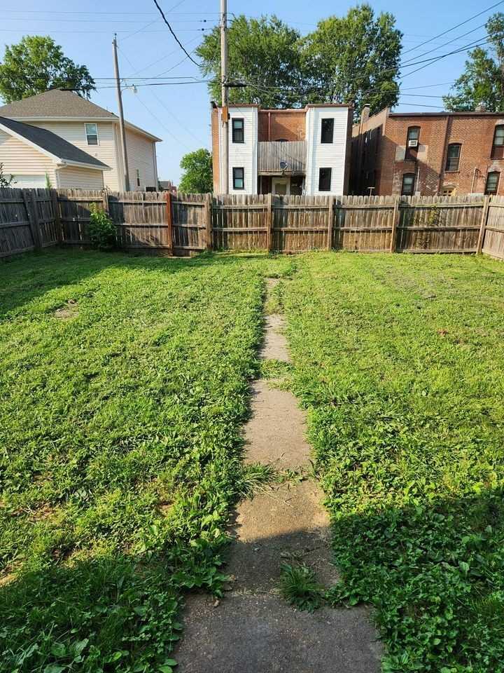 3235 Lafayette Ave - Photo 2 of 13