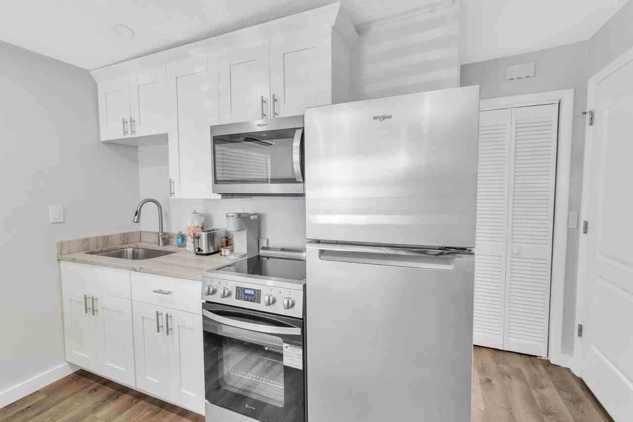 Lisa's Court LLC - Photo 3 of 50