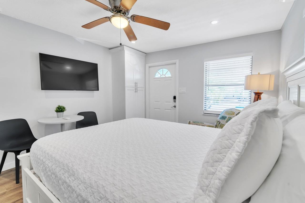 Lisa's Court LLC - Photo 6 of 50