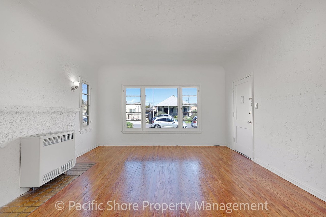 10th Fourplex - Photo 3 of 13