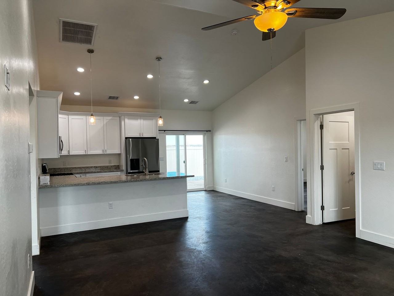 406 North Washington Street - Photo 2 of 22