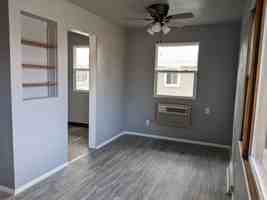 featured image of 1727 Silvercrest Drive