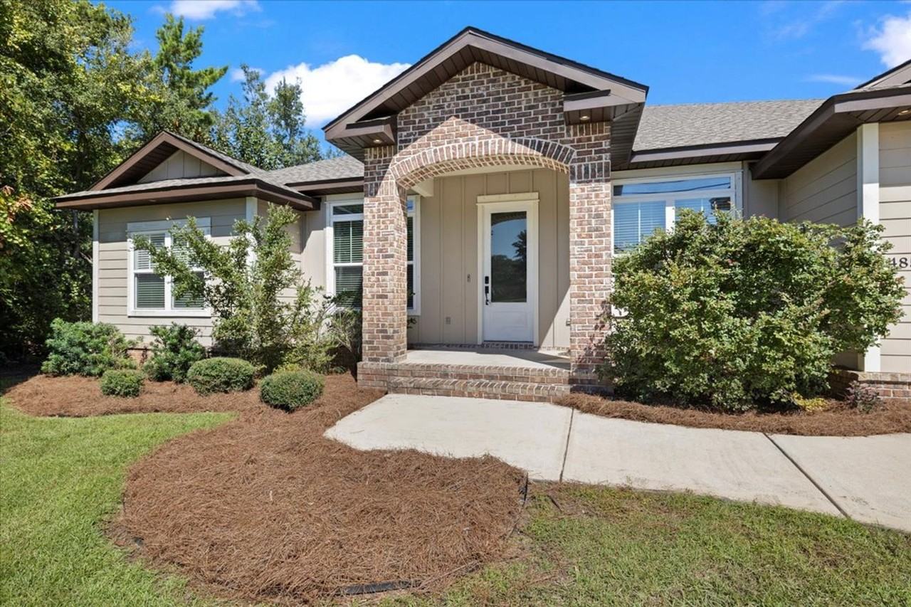 485 Kelly St - Photo 3 of 31