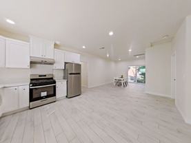 10572 Chamberlain Ave - Photo 1 of 1