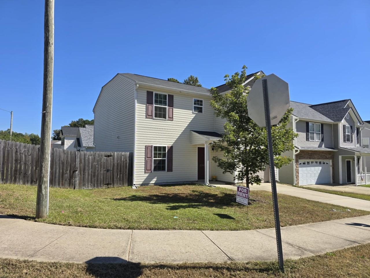 2901 Filbert St - Photo 3 of 12
