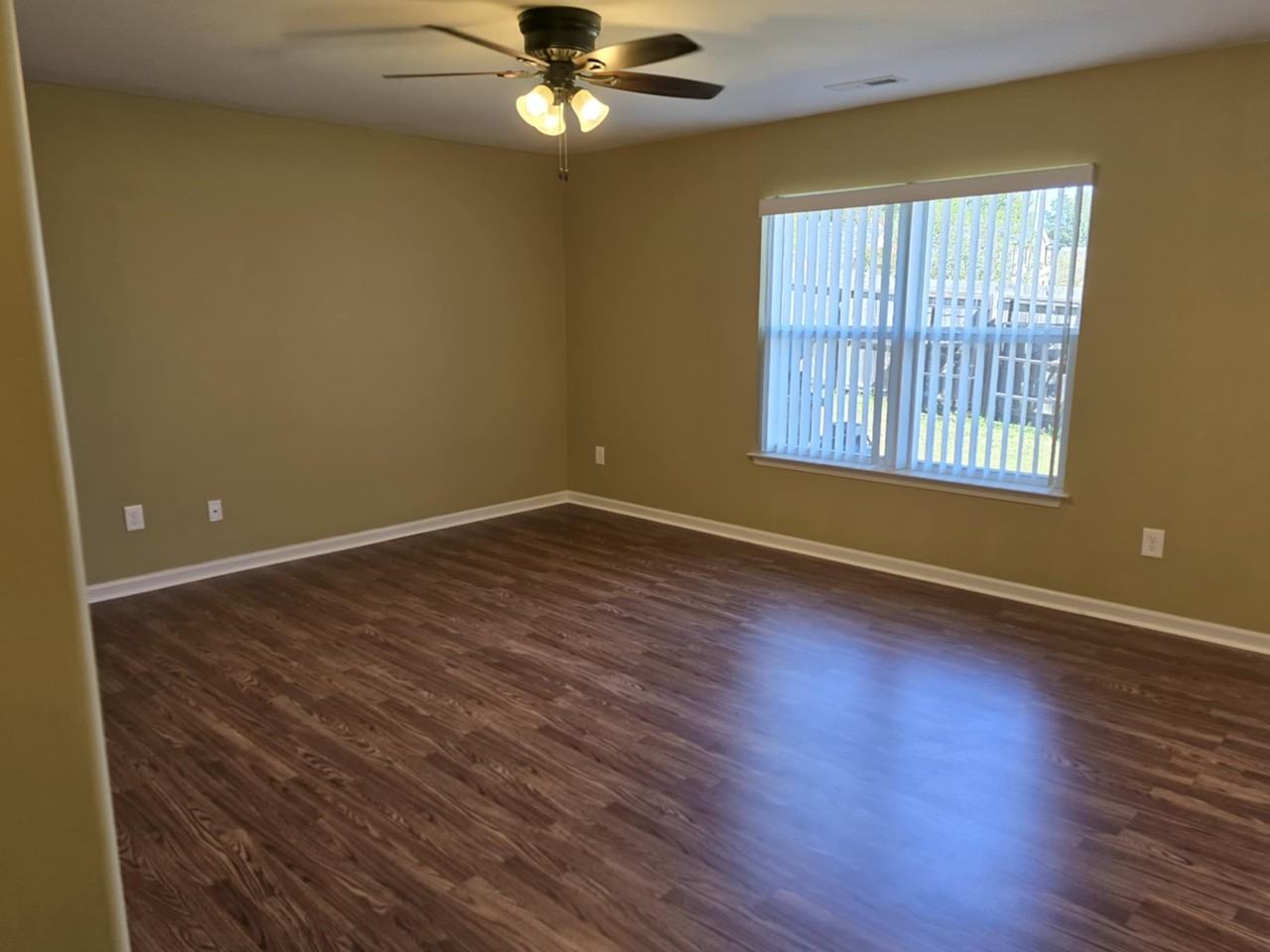 2901 Filbert St - Photo 5 of 12