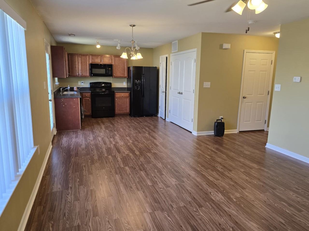 2901 Filbert St - Photo 6 of 12