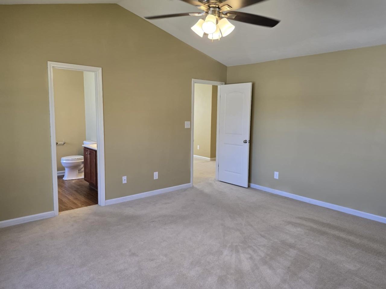 2901 Filbert St - Photo 7 of 12