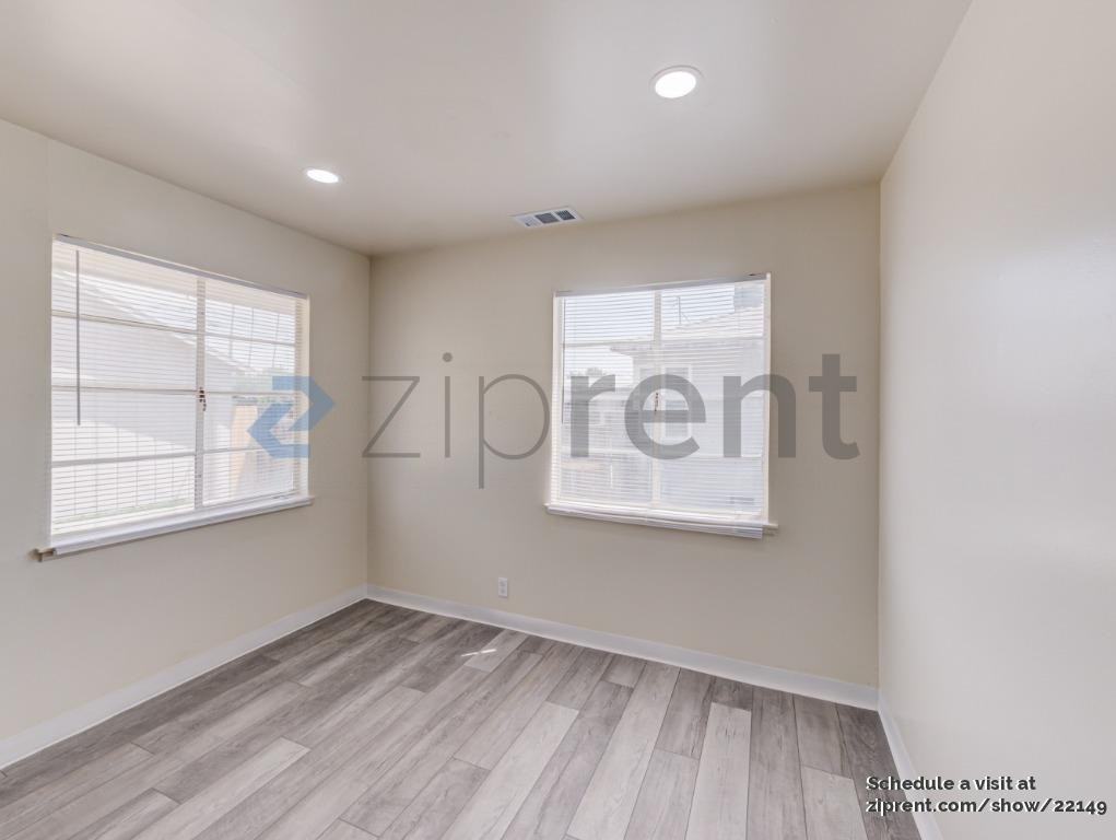 1335 East Brown Avenue - Photo 5 of 18